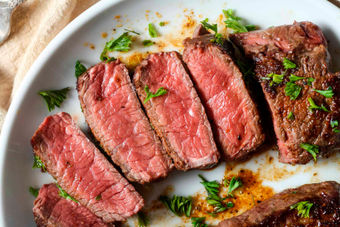 Degrees of steak doneness - types, peculiarities, what to serve and popular myths