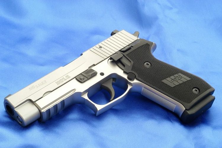 SIG Sauer P220